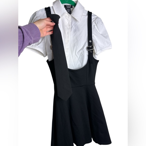 Hot Topic White and Black shirt, skirt and a tie - Picture 3 of 8